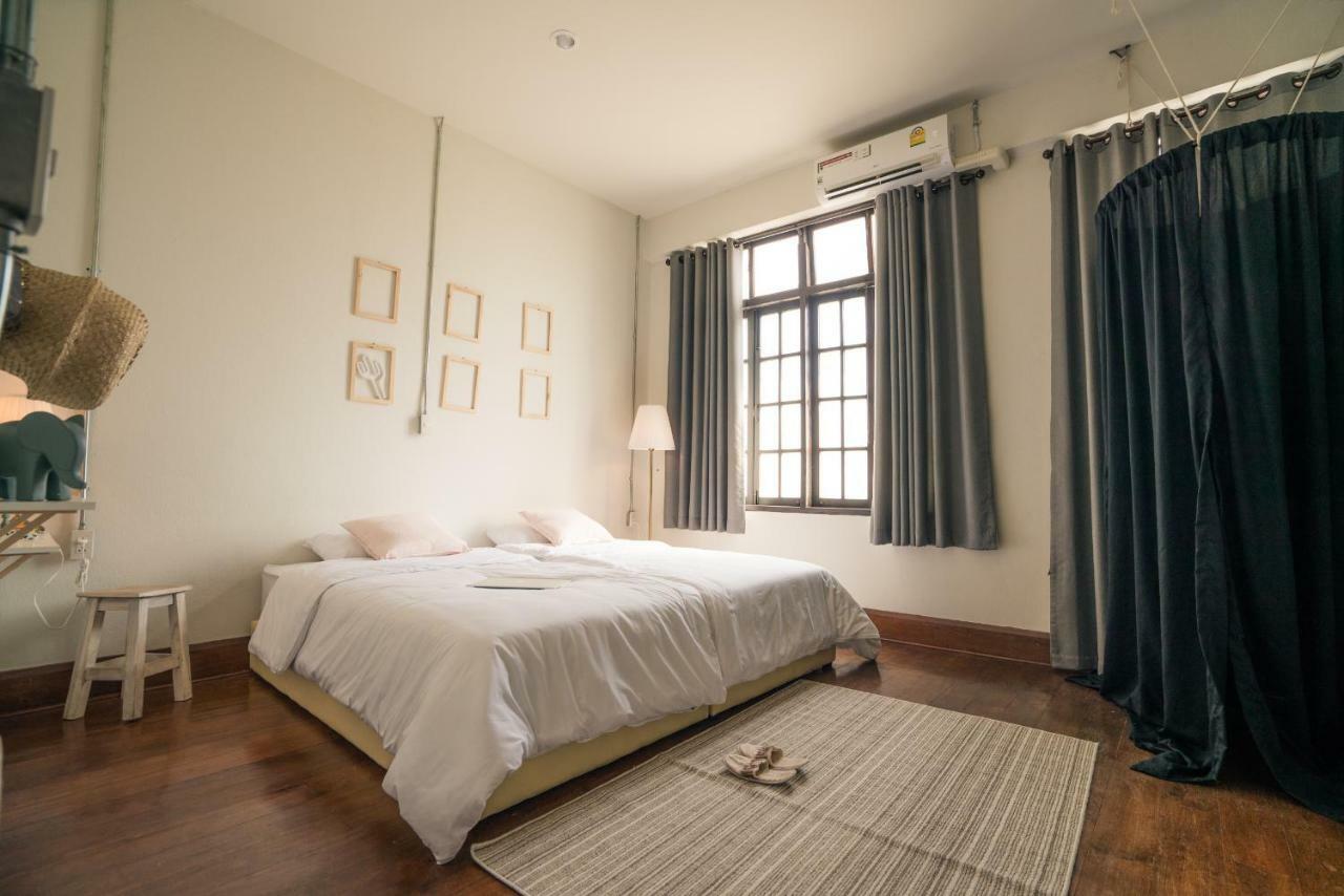 Hotel The Oldtale à Chiang Mai Extérieur photo